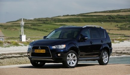 mitsubishi outlander Nieuwe outfit voor Mitsubishi Outlander 0