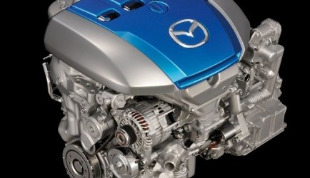 mazda Mazda leent hybridetechniek Prius voor eigen model 0