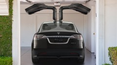 elektrische-crossover-voor-zeven-personen-de-tesla-model-x