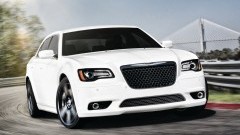 machtsvertoon-chrysler-300-srt8-mag-er-weer-zijn